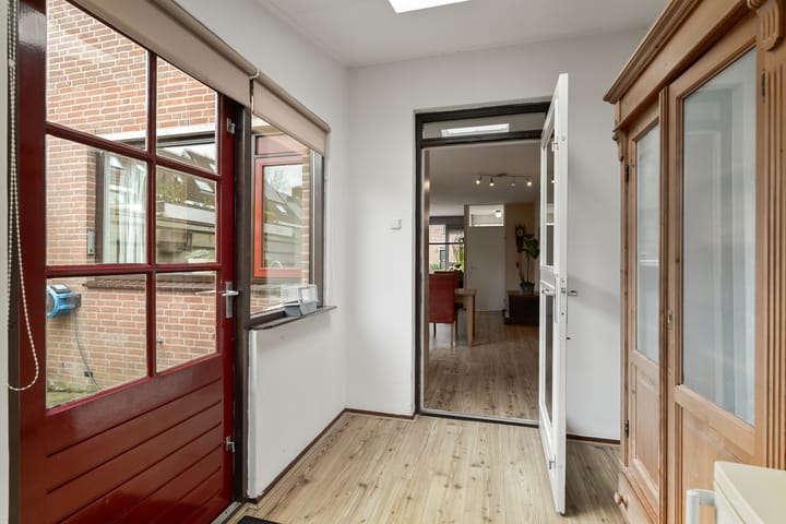 Foto 15 van Bosvaren 1