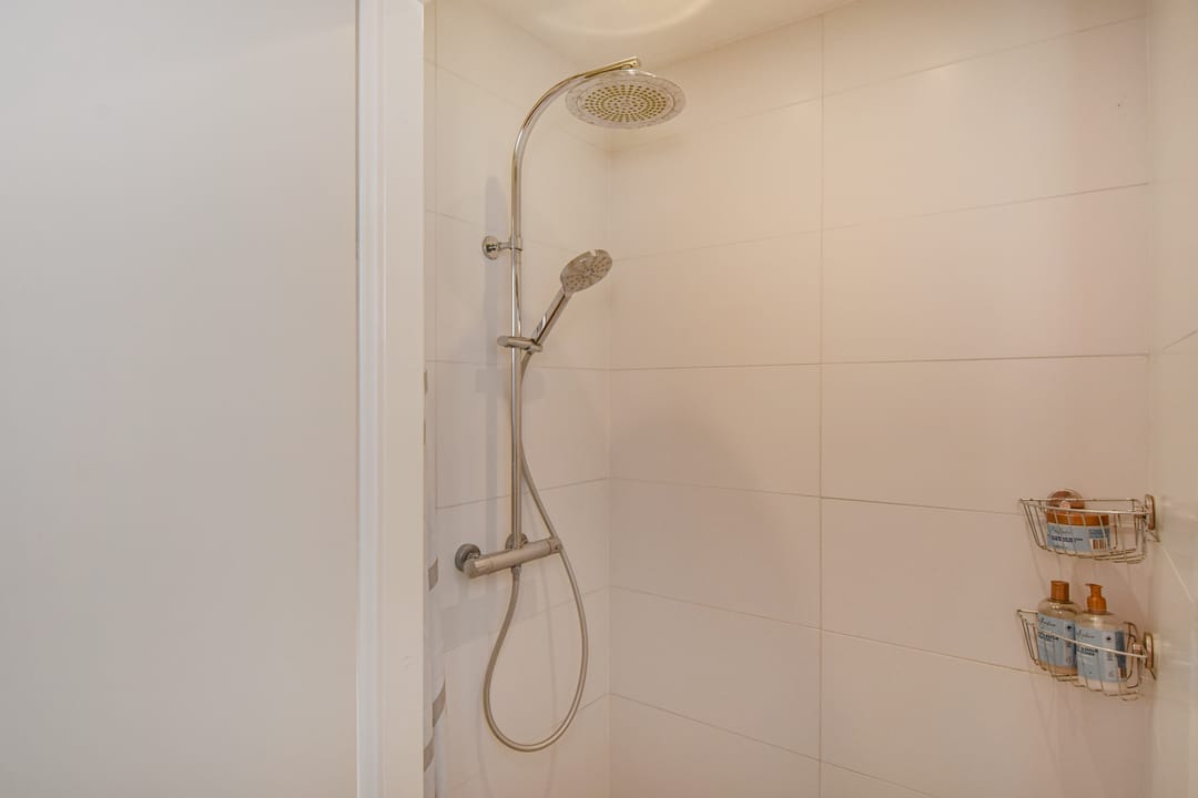 Photo 23 of Lyonnetstraat 132