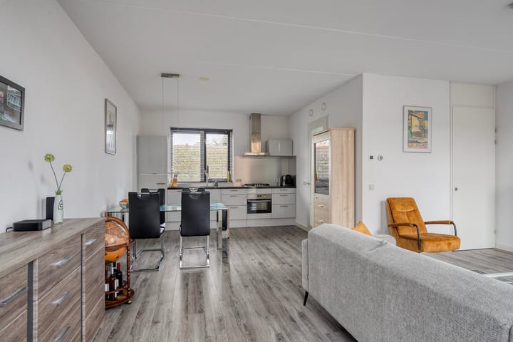 Foto 12 van De Ontdekking 3-B