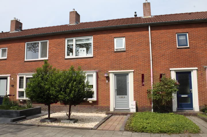 Foto 1 van Esdoornlaan 3