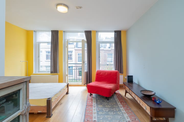 Photo 4 of Van Hogendorpstraat 116-3