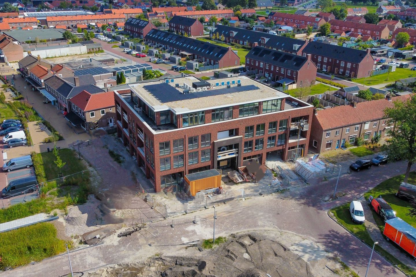 Bekijk foto 3 van Terpstraat 1