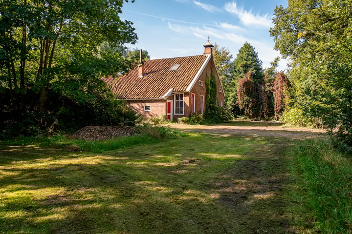 Photo 2 of Dorpsstraat 6