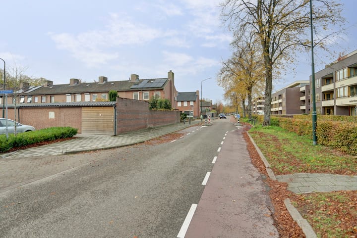 Foto 36 van Jasmijnstraat 1