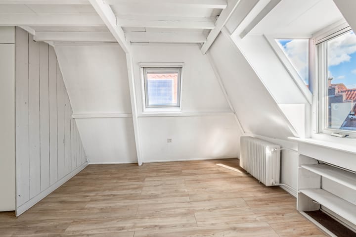 Foto 6 van Spoorstraat 55-D