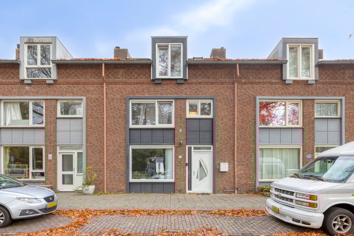 Photo 2 of Van Limburg Stirumlaan 91