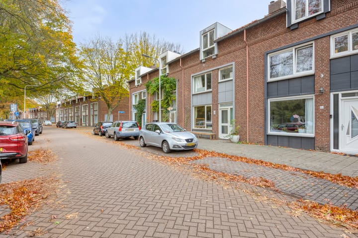 Photo 3 of Van Limburg Stirumlaan 91