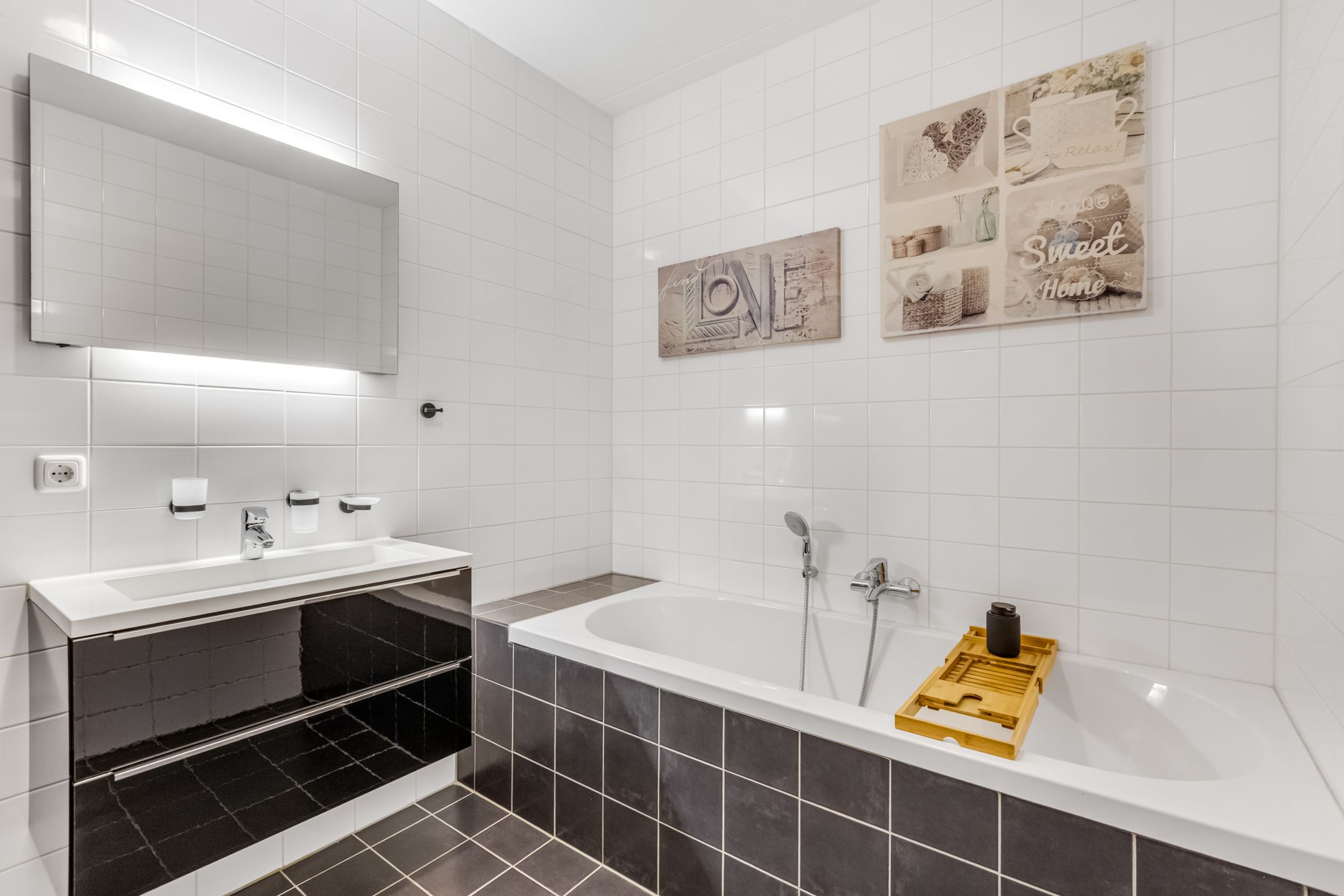 Foto 15 van Nieuwe Veenendaalseweg 1-A