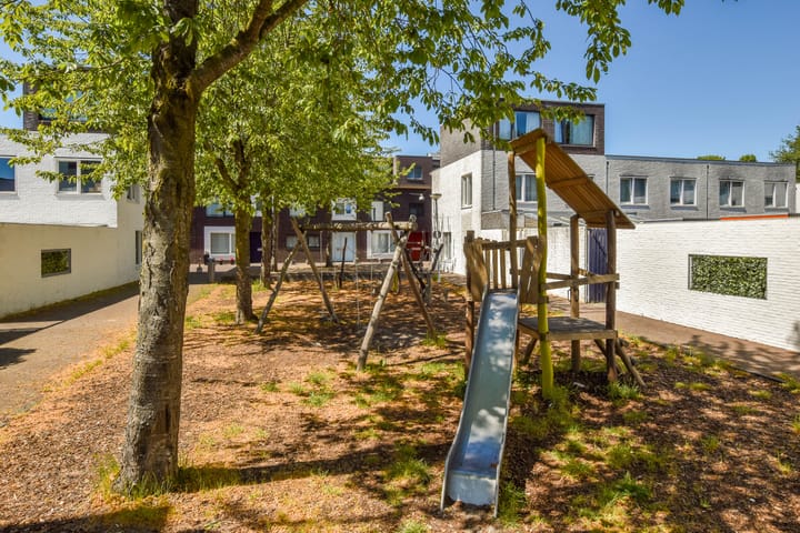 Photo 16 of Grootslagstraat 6