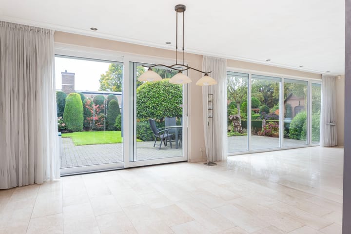 Photo 3 of van Tienhovenlaan 10