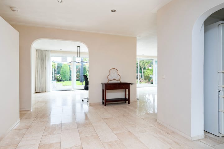 Foto 16 van van Tienhovenlaan 10