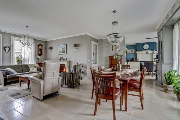 Photo 14 of Kamperfoeliestraat 36