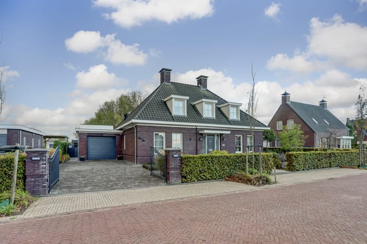 Photo 4 of Kamperfoeliestraat 36