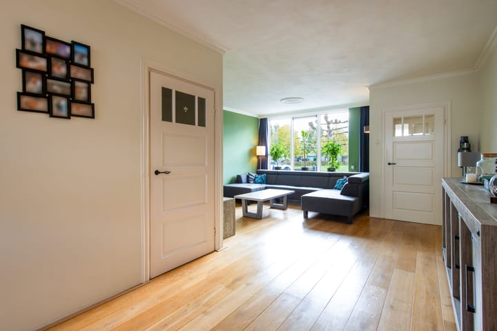 Photo 4 of Huijgensstraat 19