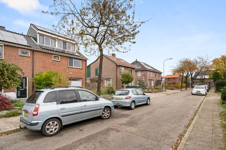 Foto 43 van Leeuweriklaan 12