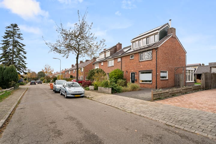 Foto 44 van Leeuweriklaan 12