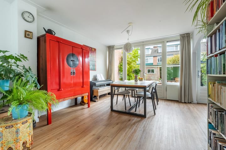 Photo 9 of Troelstrastraat 37