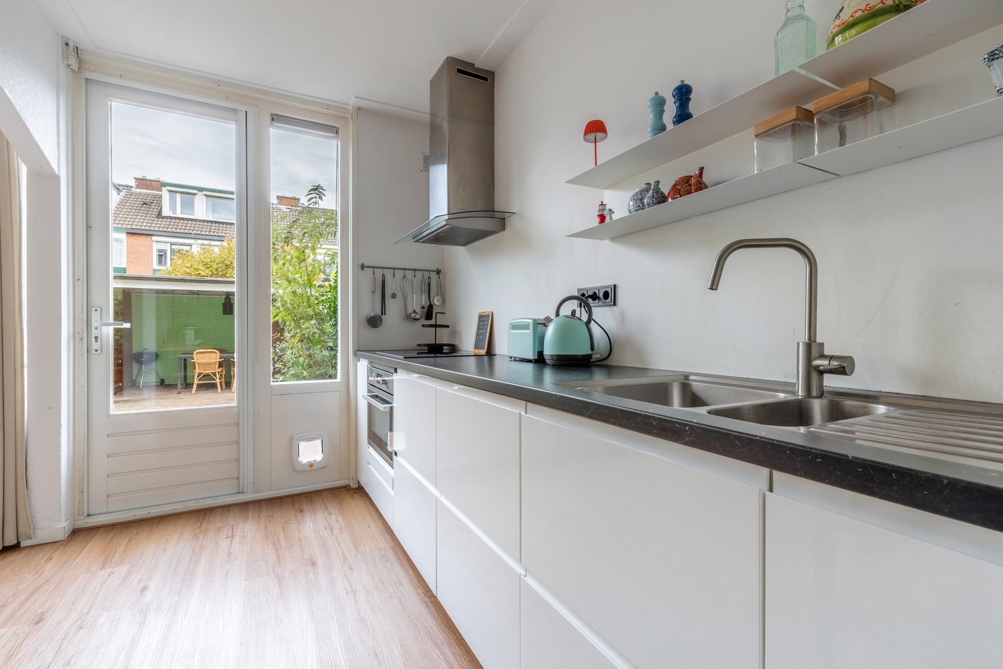 Photo 19 of Troelstrastraat 37