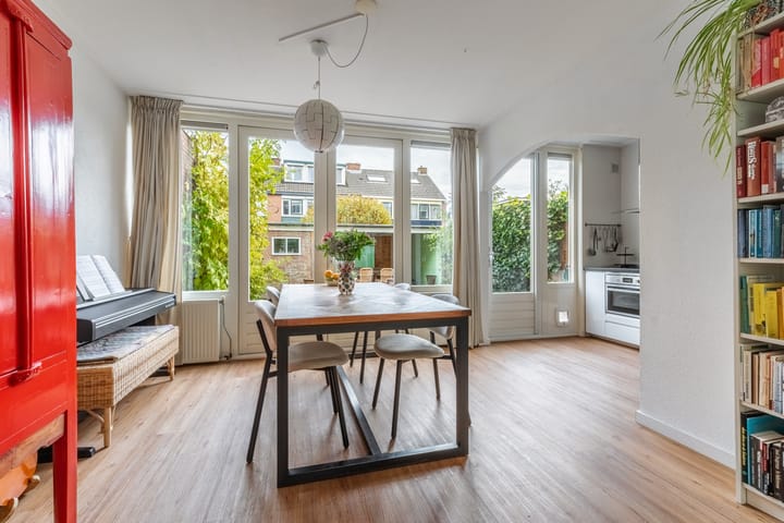 Photo 3 of Troelstrastraat 37