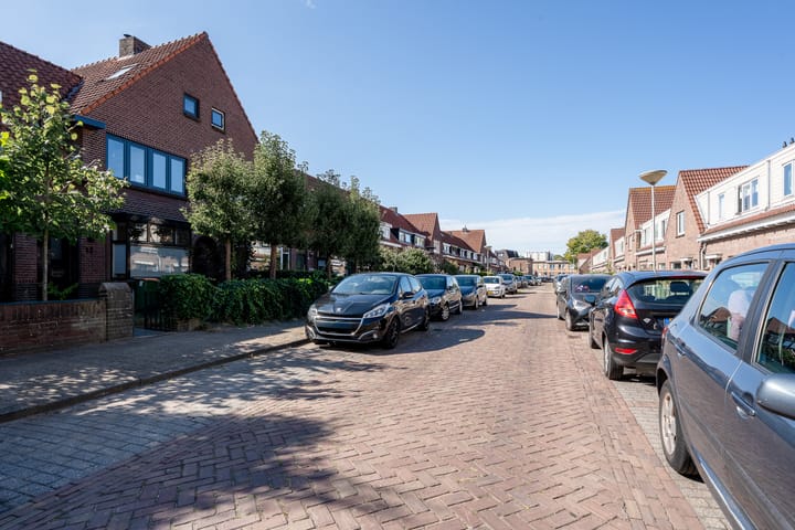 Photo 28 of Nuijtsstraat 13