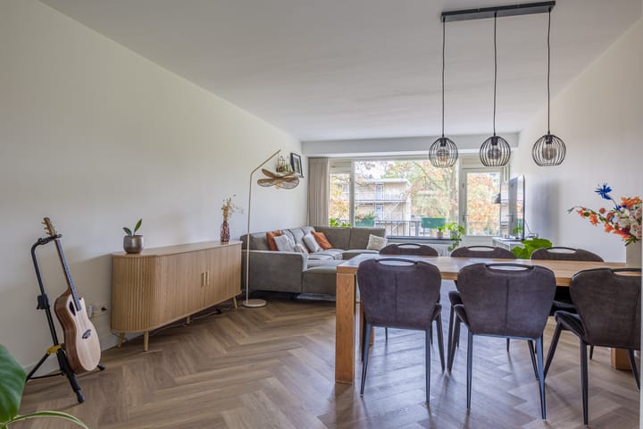 Photo 13 of Malvert 6851