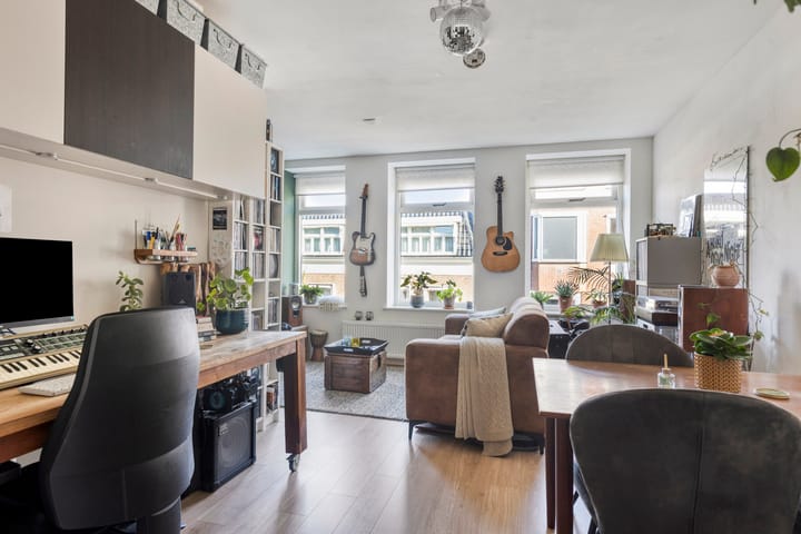 Photo 2 of Oosterweg 93-A