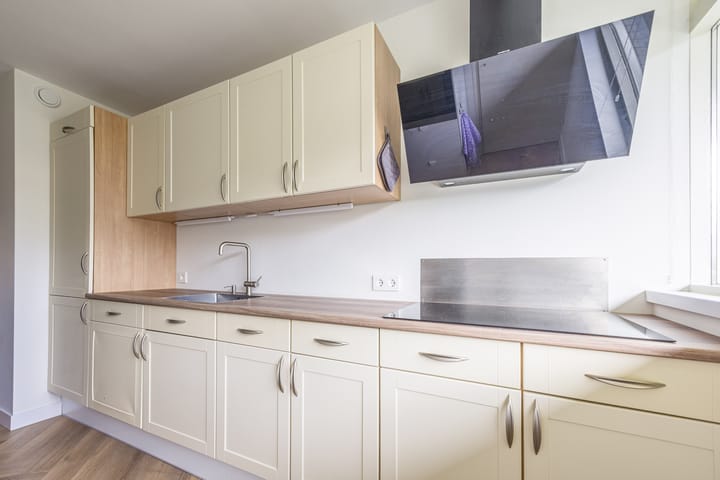 Photo 17 of Malvert 6851