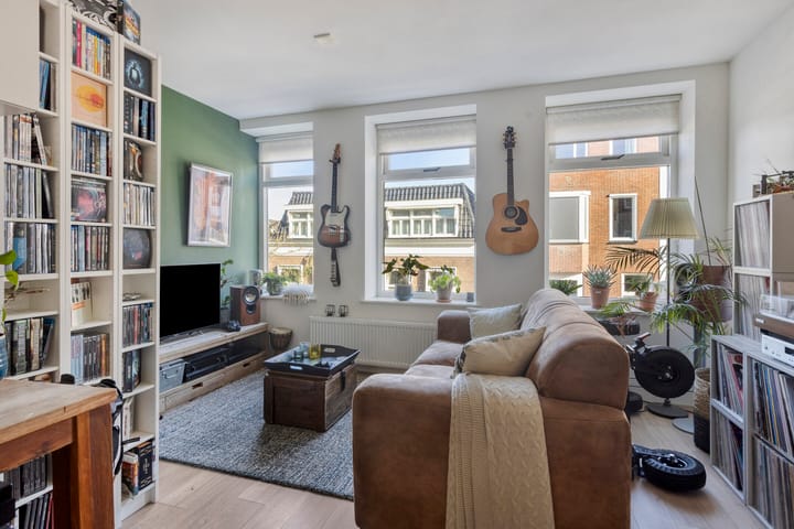 Photo 10 of Oosterweg 93-A