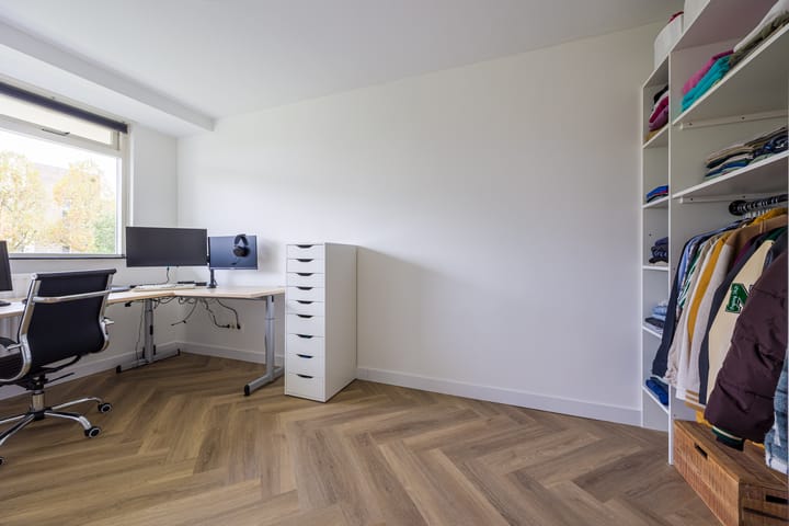 Photo 27 of Malvert 6851