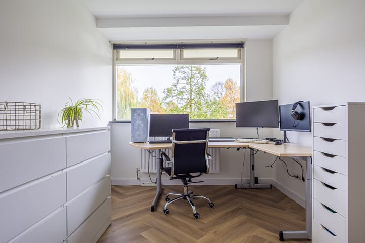 Photo 28 of Malvert 6851