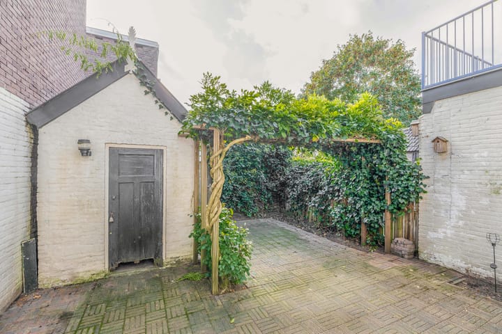 Foto 30 van Weg naar Laren 84