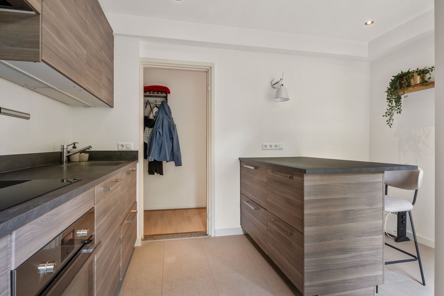 Foto 14 van Graaf Engelbertlaan 15