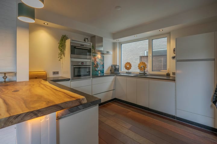 Photo 3 of Esdoornstraat 58