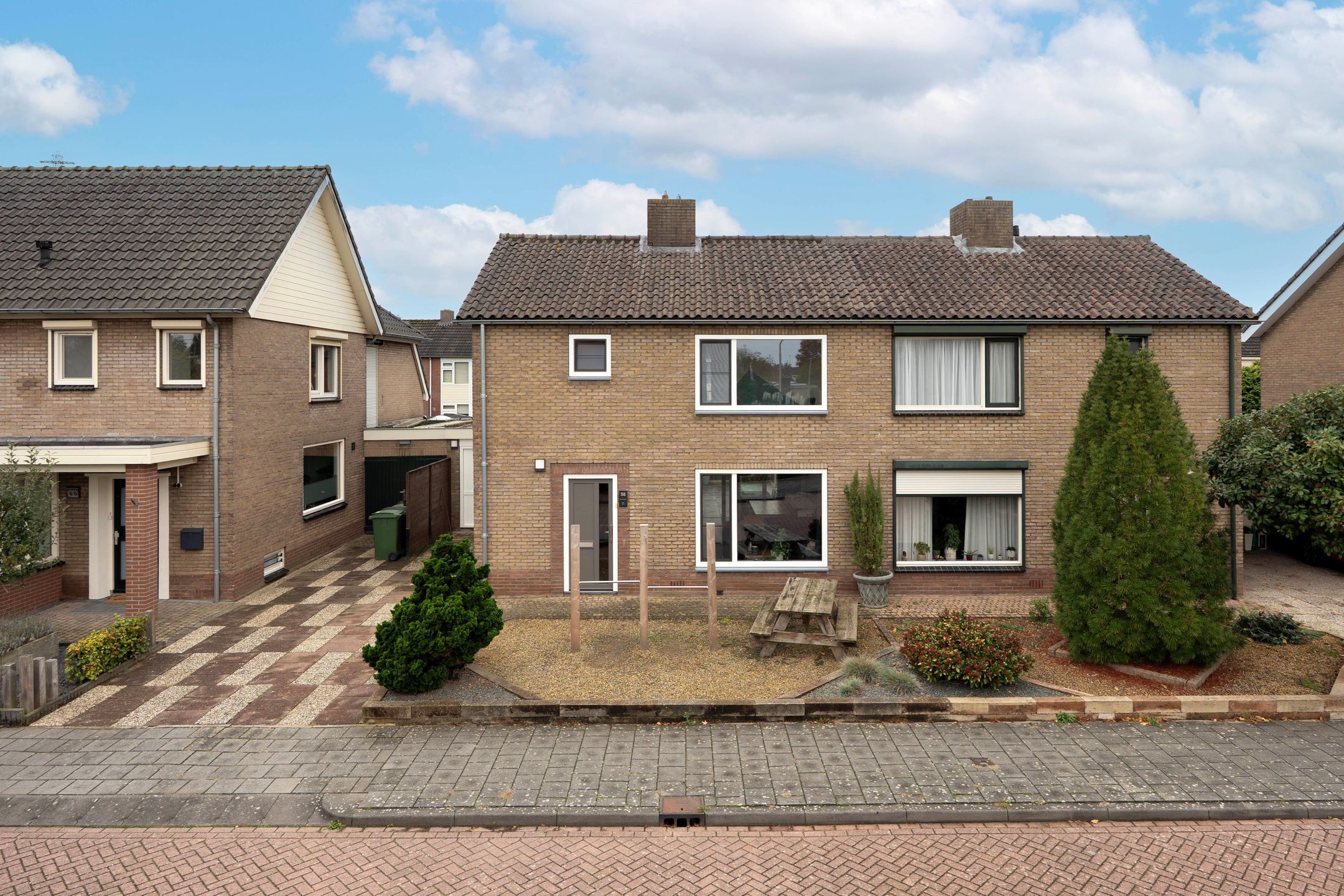 Photo 6 of Esdoornstraat 58