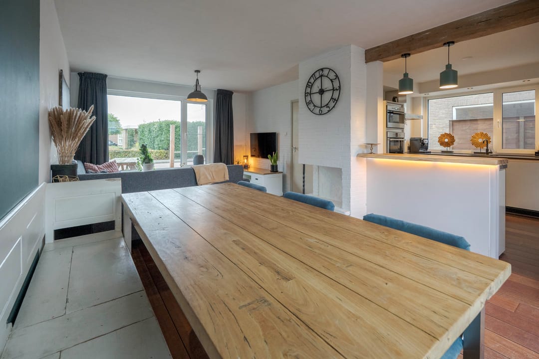 Photo 13 of Esdoornstraat 58