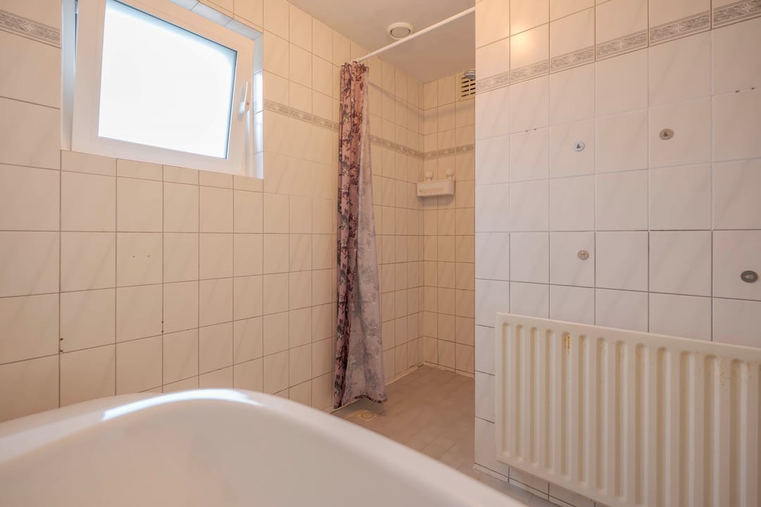 Photo 32 of Esdoornstraat 58