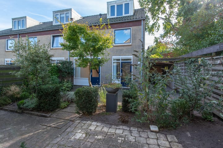 Photo 2 of Van Blaaderenweg 23