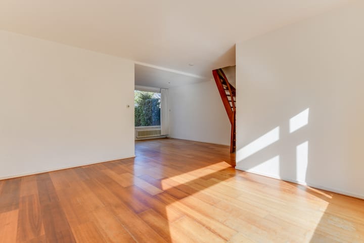 Photo 4 of Van Blaaderenweg 23