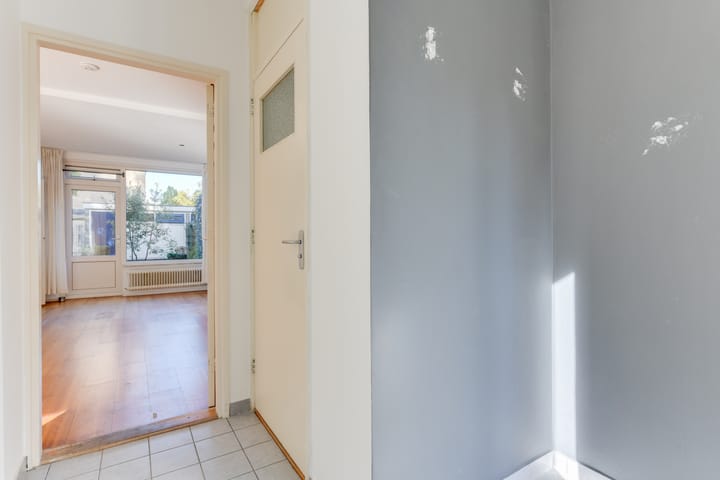 Photo 6 of Van Blaaderenweg 23