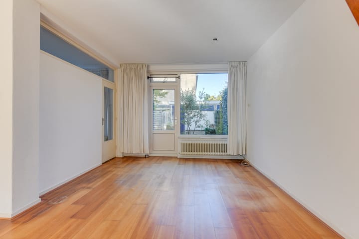 Photo 9 of Van Blaaderenweg 23