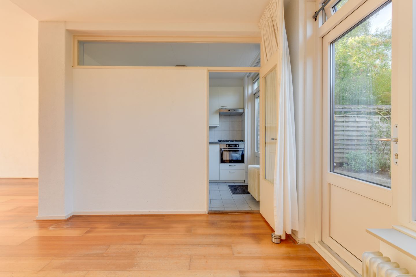 Foto 10 van Van Blaaderenweg 23