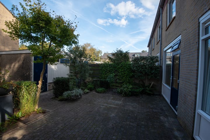 Photo 31 of Van Blaaderenweg 23