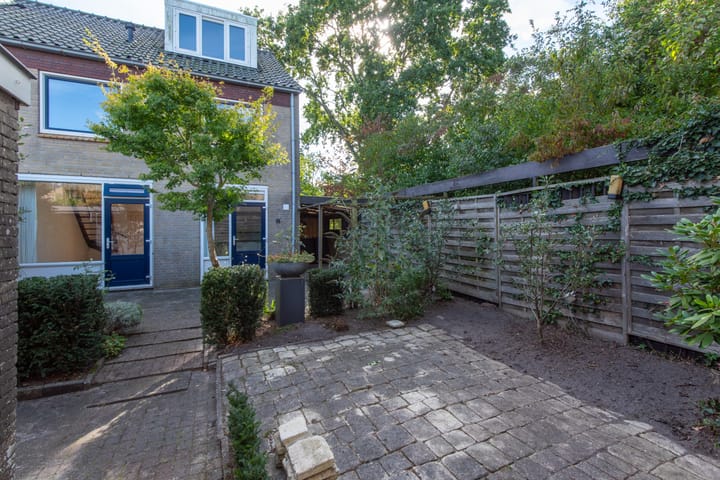 Photo 35 of Van Blaaderenweg 23