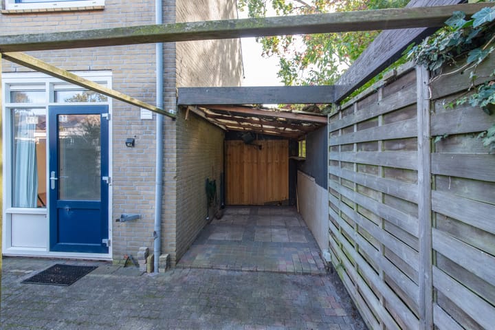 Photo 36 of Van Blaaderenweg 23