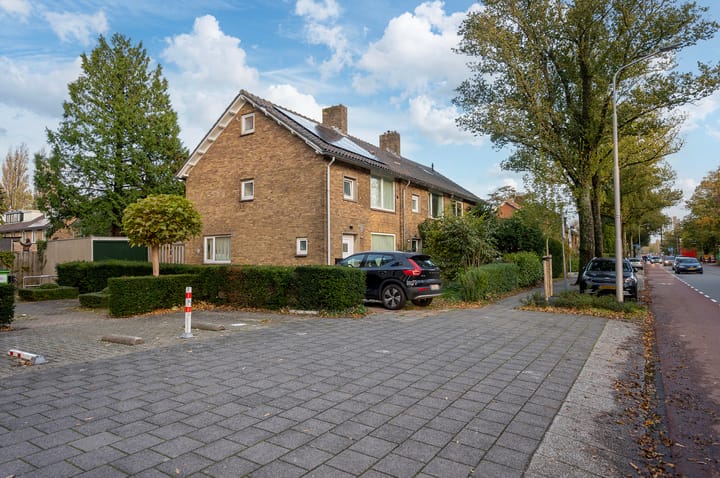 Foto 2 van Mr. G. Groen van Prinstererlaan 100