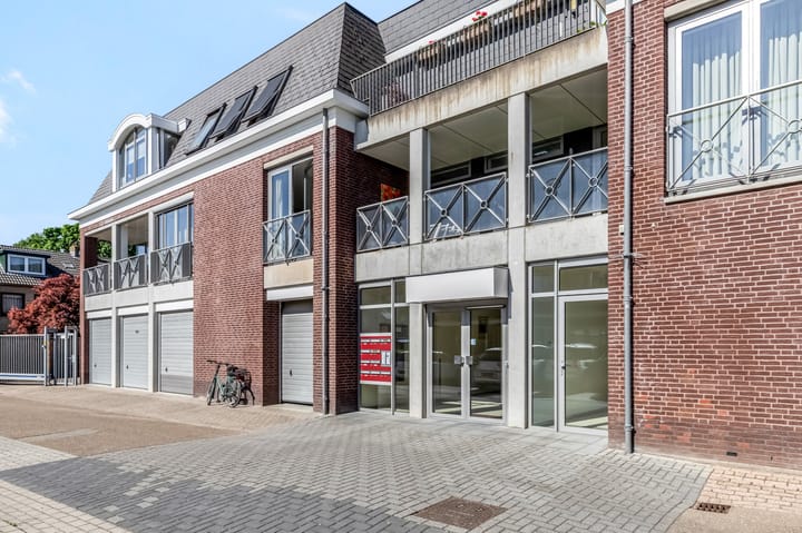 Photo 21 of Voorstraat 39-B