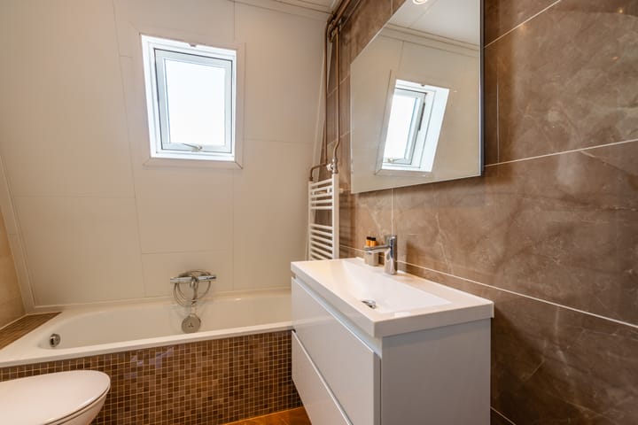 Foto 24 van Amaliastraat 69