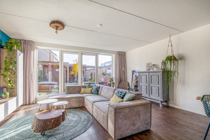 Foto 15 van Kastanjeleane 50