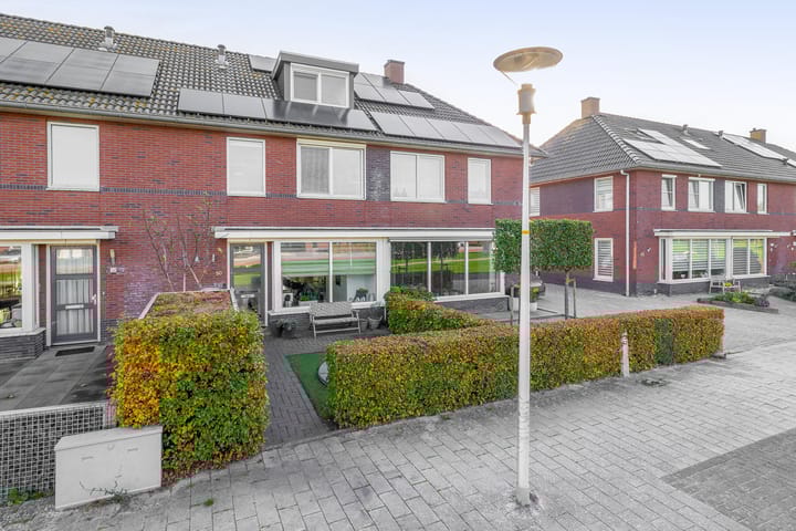 Foto 32 van Kastanjeleane 50