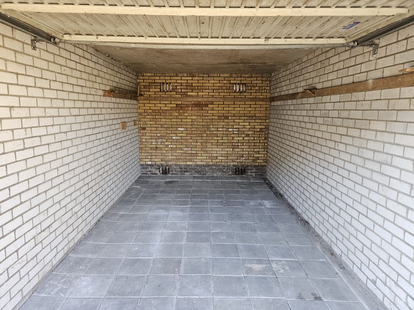 View photo 3 of Westerzate 25-7